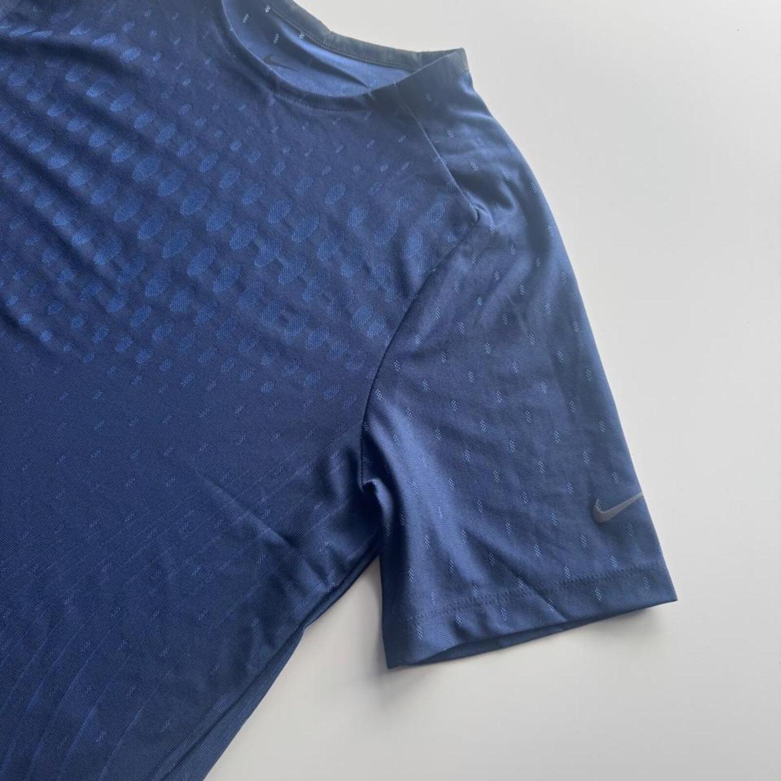 Nike Dri-FIT Engineered Knit T-Shirt Navy
