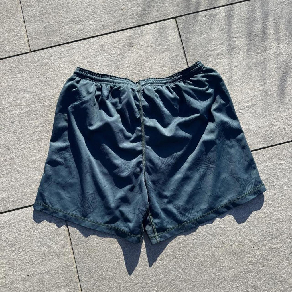 Vintage 90s Umbro Pro Training Teal Camo Football Shorts – Size L – Image 6 – George's Vintage