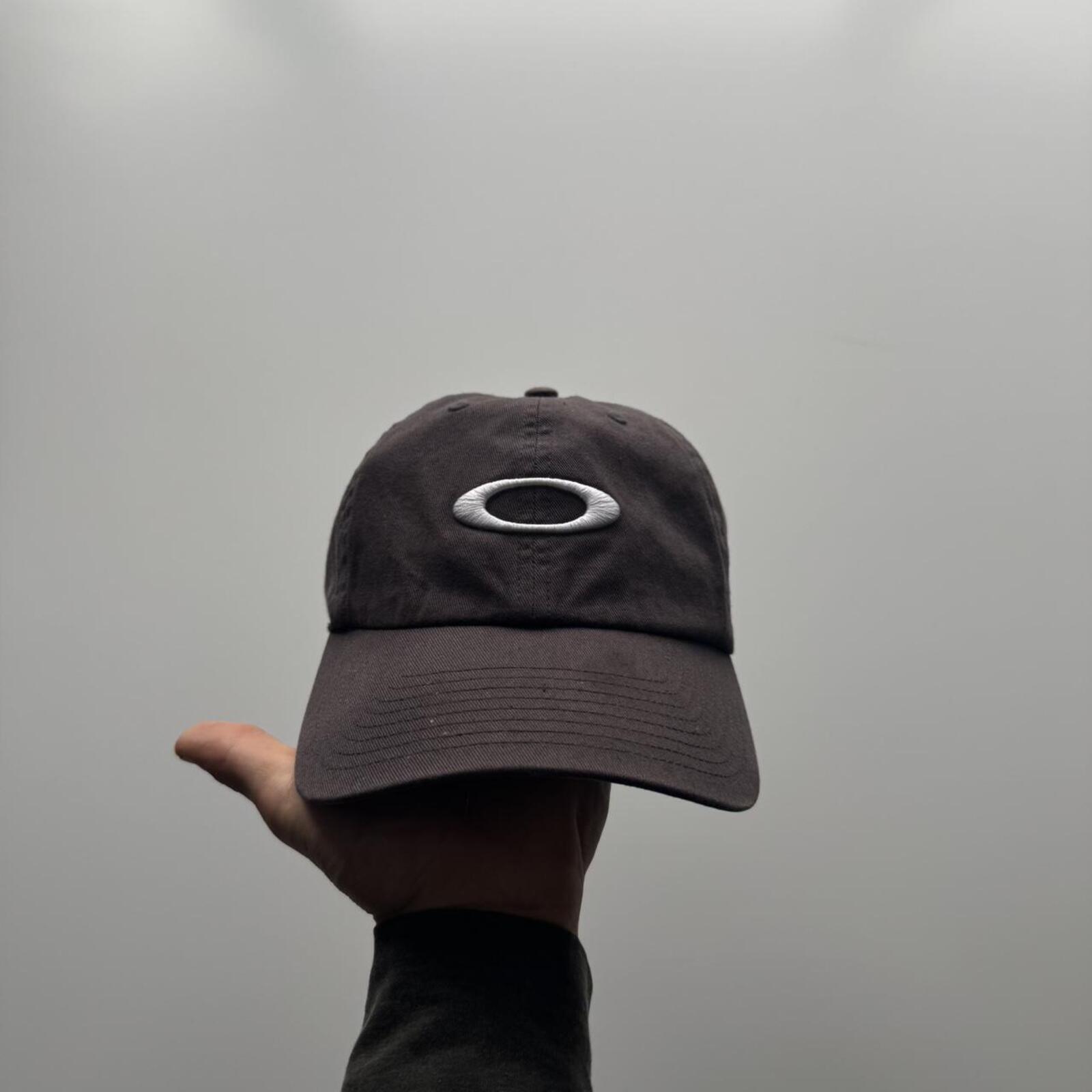 Vintage Oakley Ellipse Logo Cap