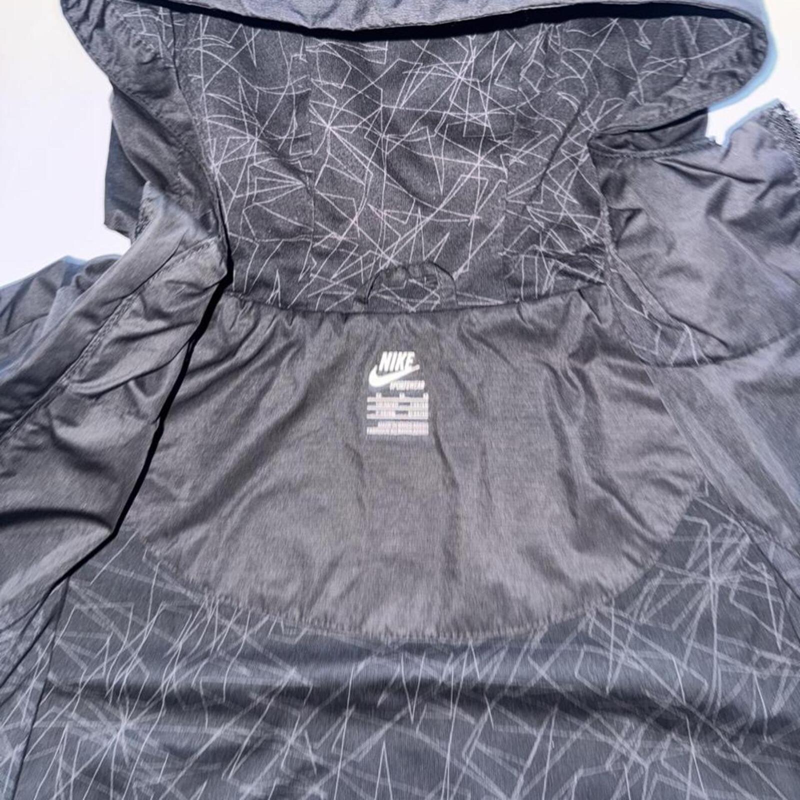 Nike Lightweight Shell Jacket
