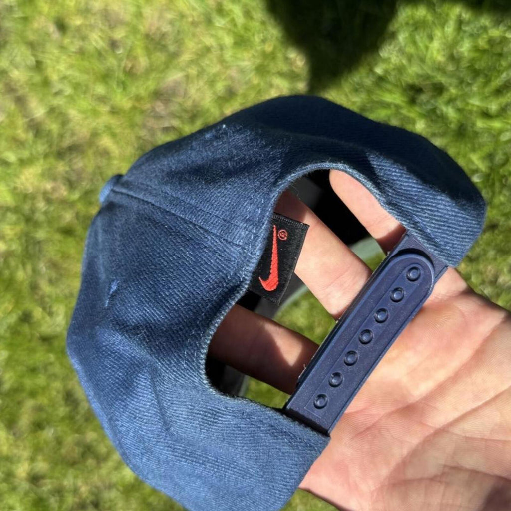 1990s Vintage Nike Spellout Snapback Cap