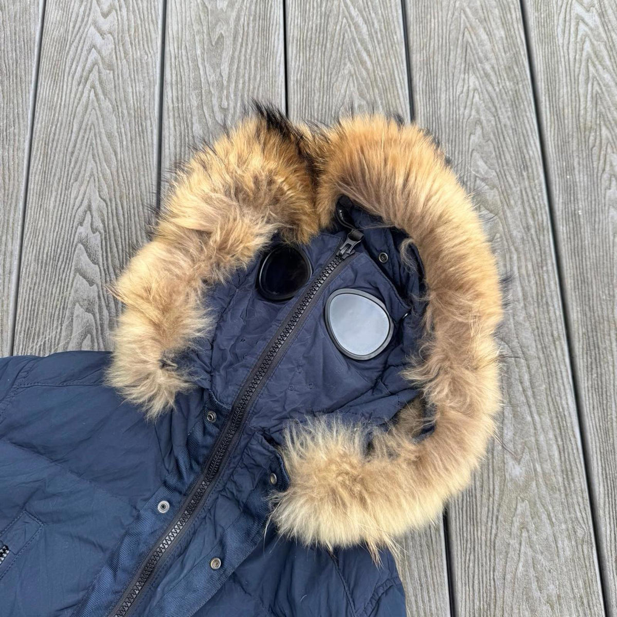 C.P. Company Goggle Fur-Trim Down Parka – Navy – Size S – Image 4 – George's Vintage