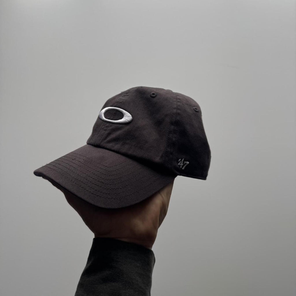 Vintage Oakley Ellipse Logo Cap