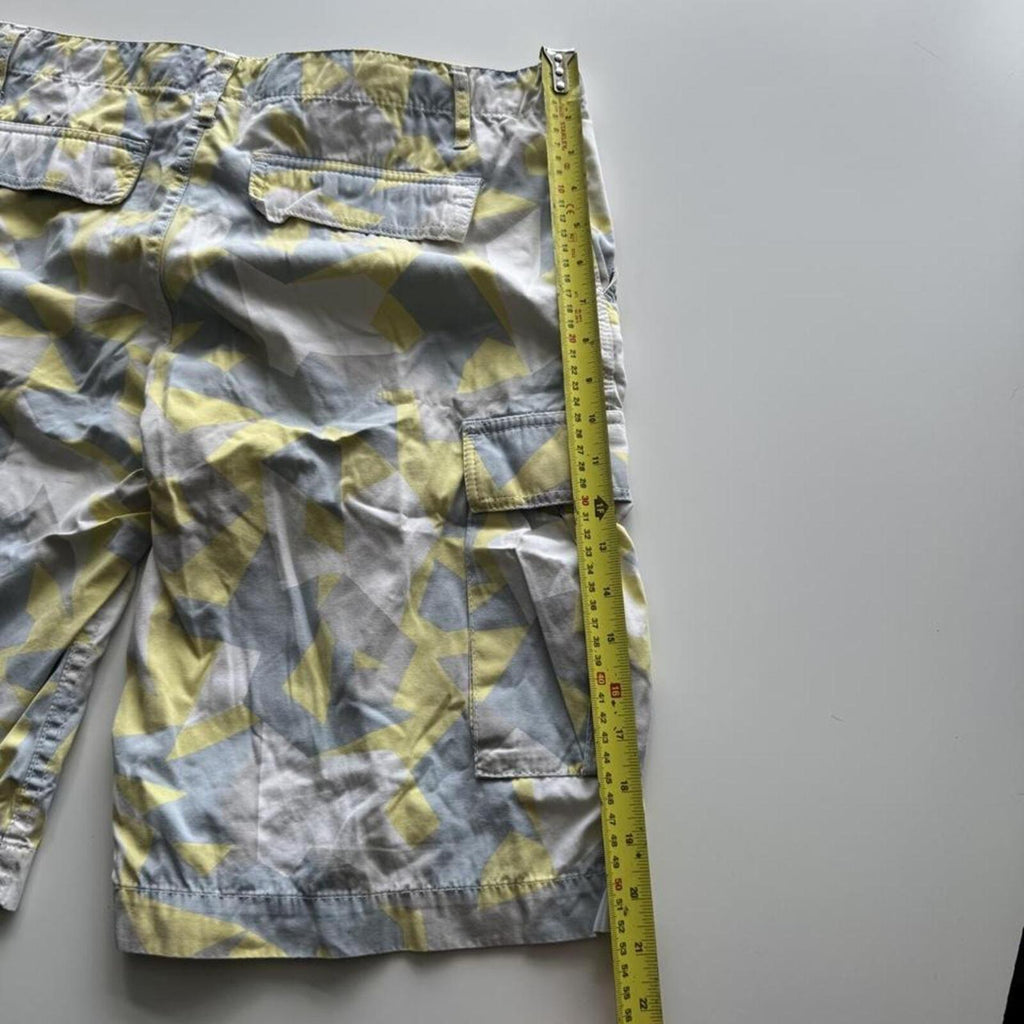Bench Geometric Cargo Shorts – Yellow/Grey