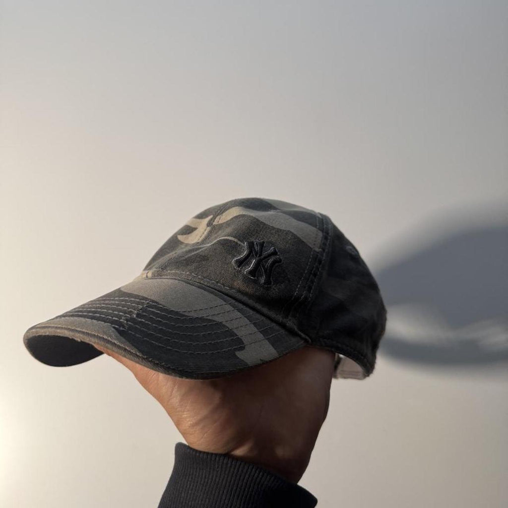 Vintage New York Yankees MLB Woodland Camo Strapback Baseball Cap – One Size – George's Vintage