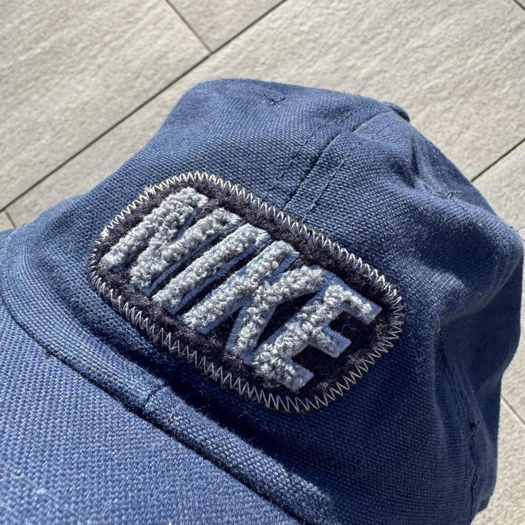 Vintage Y2K Nike Woven Logo Patch 6-Panel Strapback Cap – Navy – One Size – Image 3 – George's Vintage