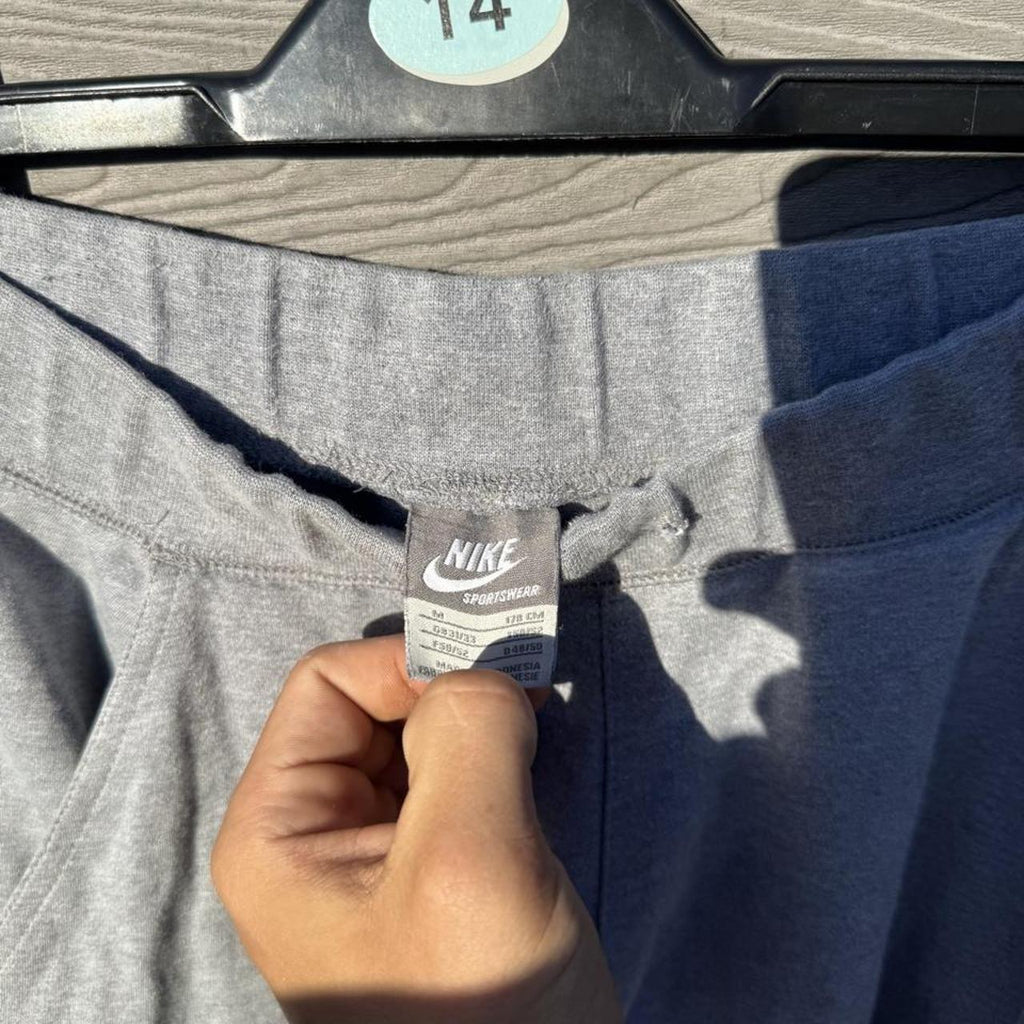 Vintage 2009 Nike Track & Field Trials Fleece Joggers – Grey Marl – Size M – Image 4 – George's Vintage
