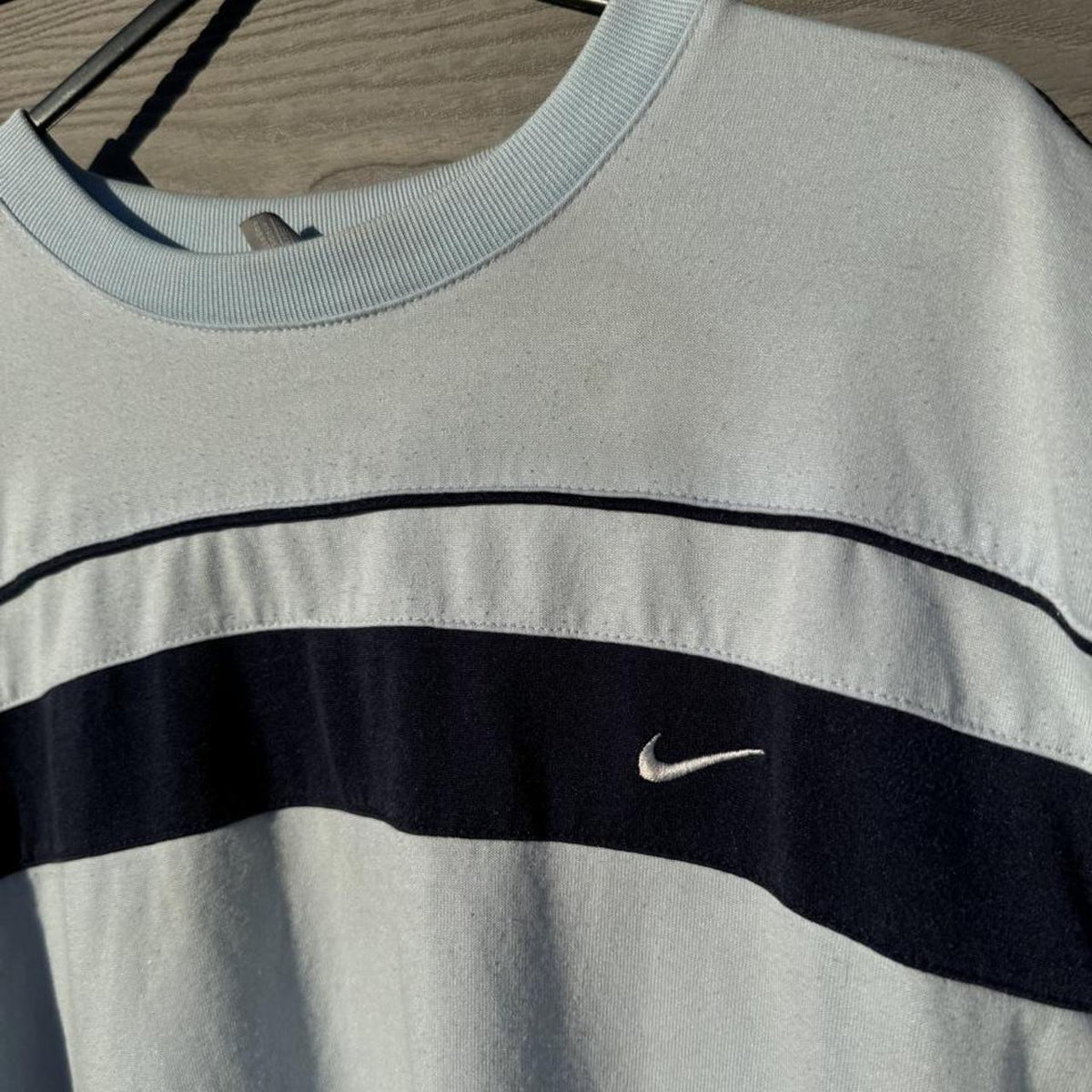 Vintage Y2K Nike Sport Performance Contrast-Panel T-Shirt – Ice Blue & Navy – Size M – Image 3 – George's Vintage