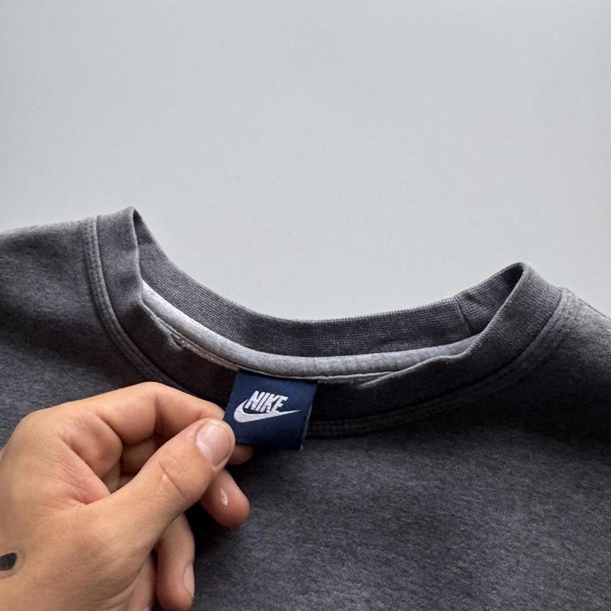 Vintage Nike Mini Swoosh Heavyweight Crewneck Sweatshirt – Grey – Size XL – Image 4 – George's Vintage