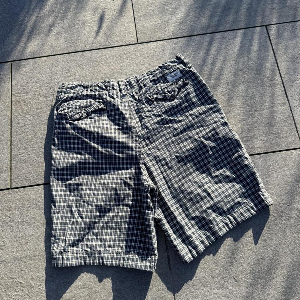 Vintage Y2K Abercrombie & Fitch Heavyweight Plaid Cargo Shorts – Size W32 – Image 4 – George's Vintage