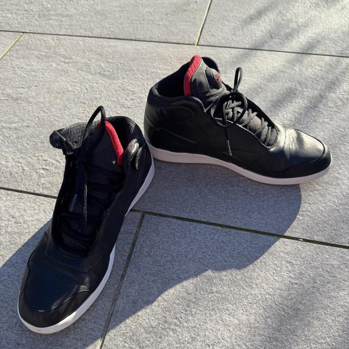 Vintage 2000s Reebok The Pump Reeamp Mid Basketball Trainers – Black – Size UK 10.5 – Image 3 – George's Vintage