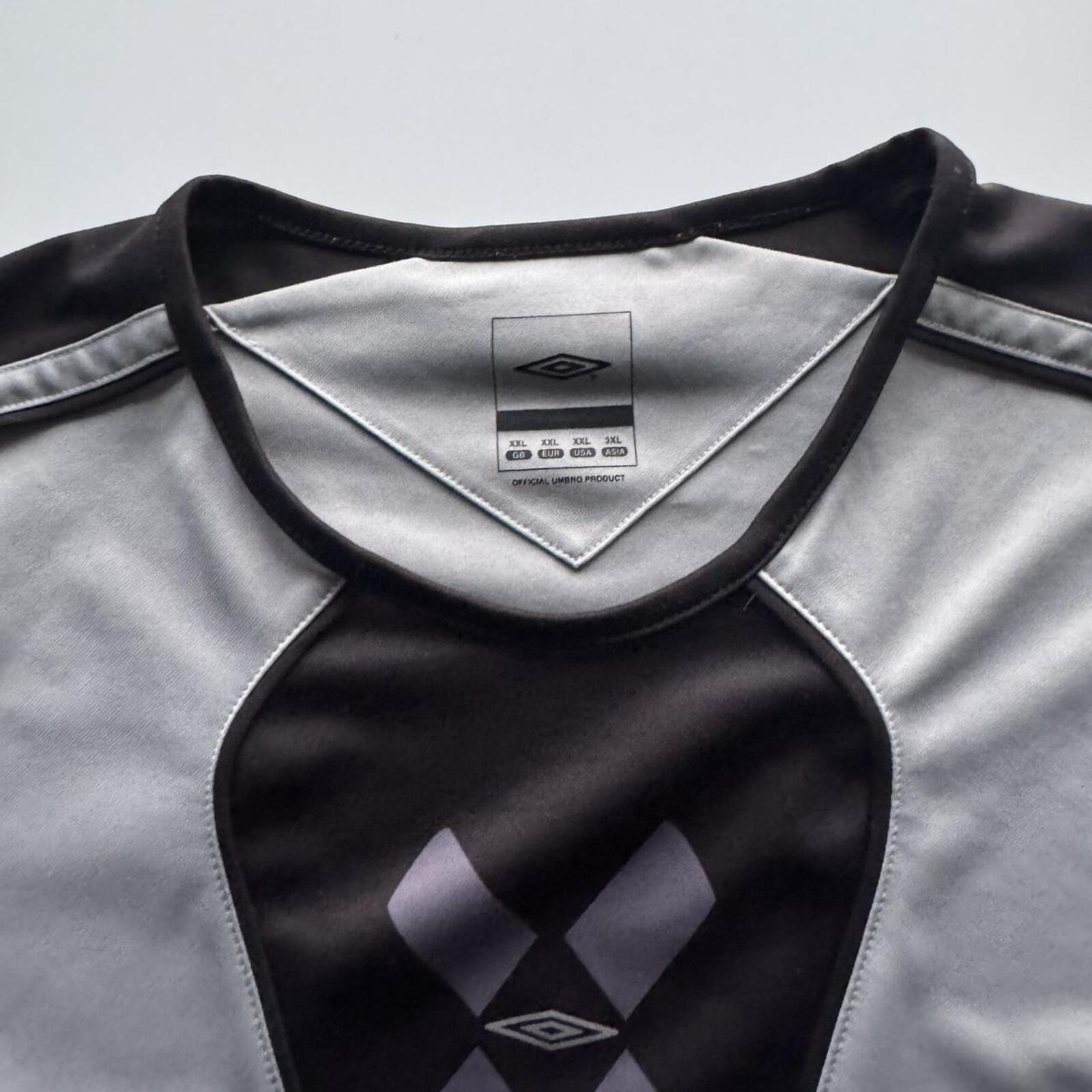 Umbro Sleeveless Sports Vest