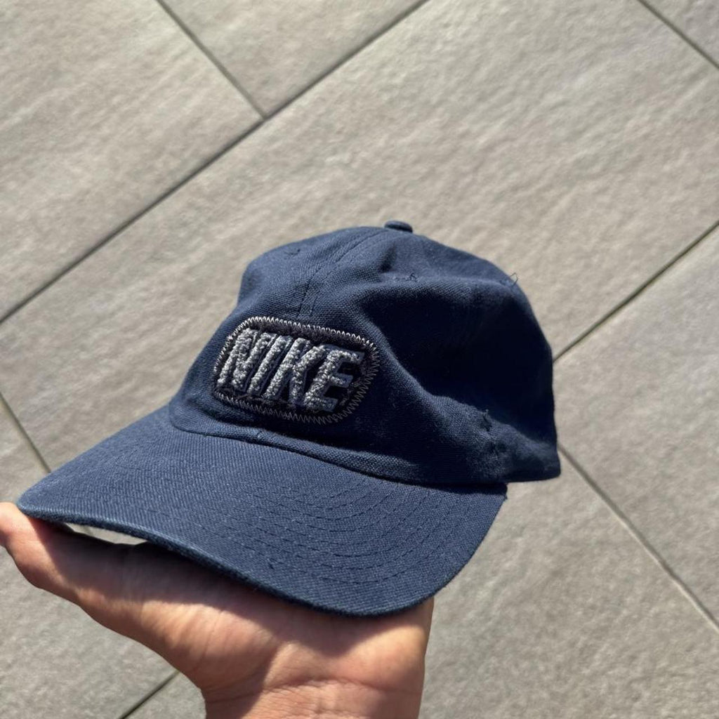 Vintage Y2K Nike Woven Logo Patch 6-Panel Strapback Cap – Navy – One Size – Image 2 – George's Vintage
