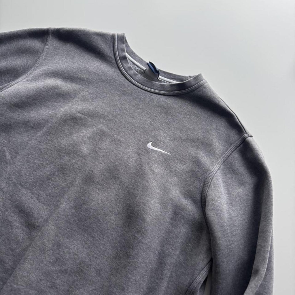 Vintage Nike Mini Swoosh Heavyweight Crewneck Sweatshirt – Grey – Size XL – Image 2 – George's Vintage