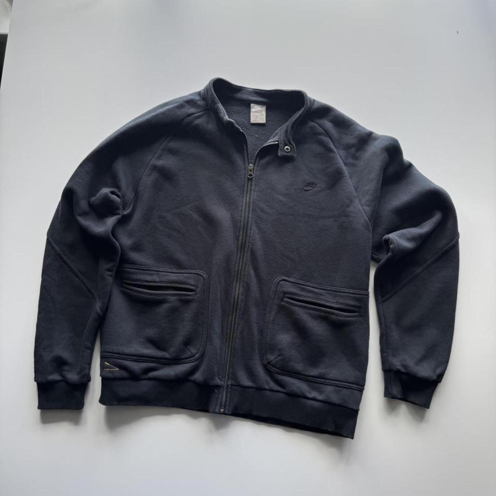 NIKE BACK GRAPHIC FULL ZIP SWEAT JACKET
