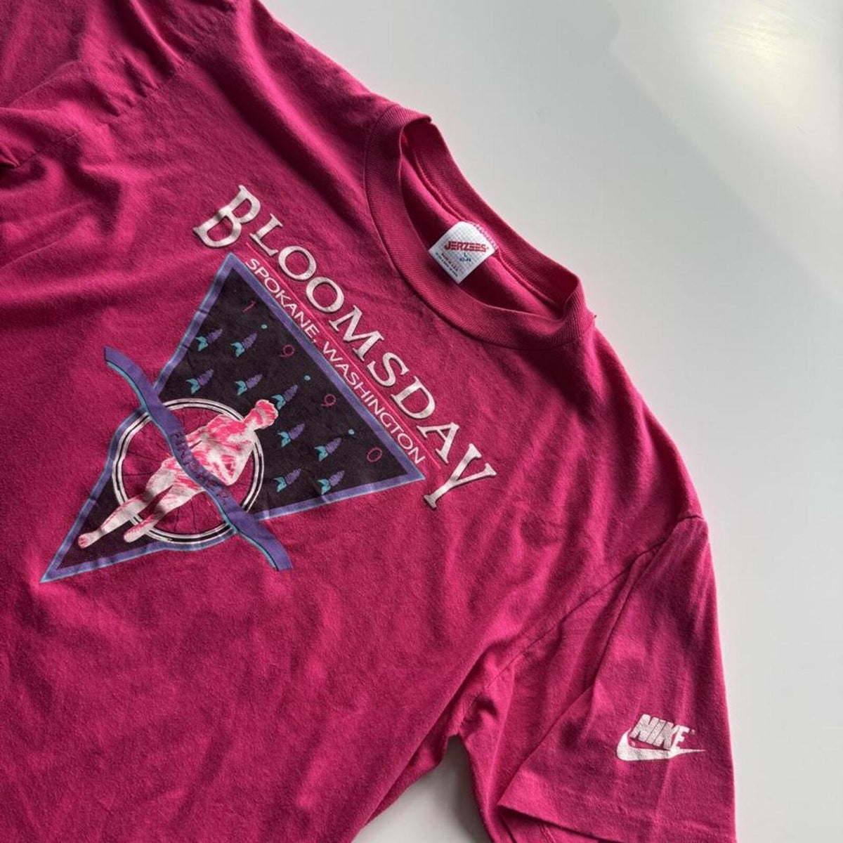 Vintage 1990 Nike Blue Ribbon Tag Bloomsday Run Single-Stitch T-Shirt – White – Size XL – Image 2 – George's Vintage
