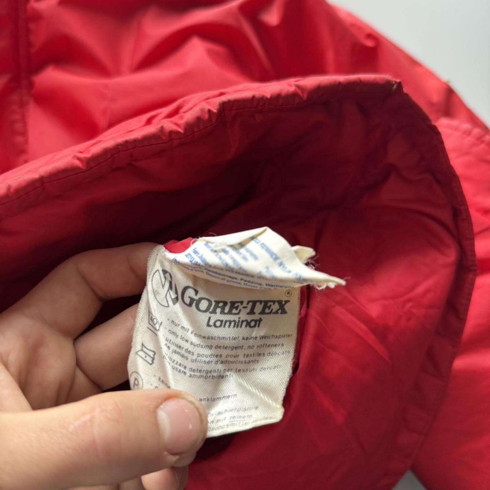 Vintage FILA Gore-Tex Mountain Parka (Made in Italy)