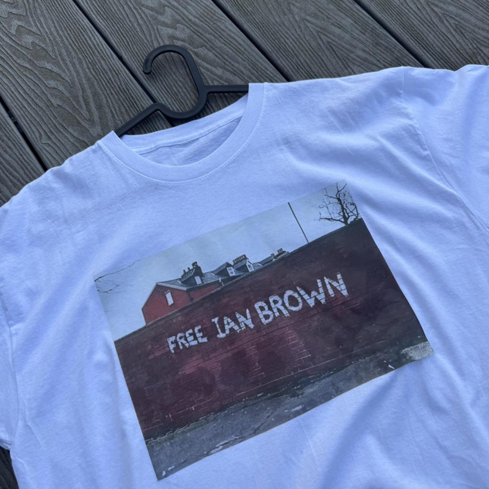 REVIVVD FREE IAN BROWN GRAPHIC TEE