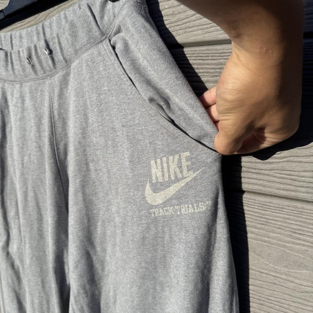 Vintage 2009 Nike Track & Field Trials Fleece Joggers – Grey Marl – Size M – Image 2 – George's Vintage