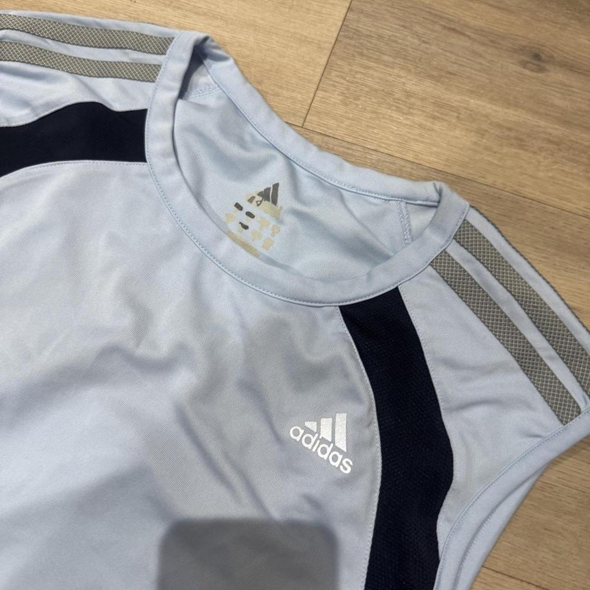 Vintage Adidas Sleeveless Athletic Training Vest – Black – Size M – Image 2 – George's Vintage